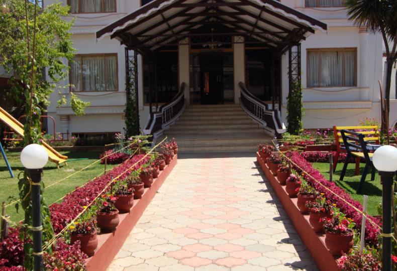 Hotel Sapphire Grand Ooty Exterior photo