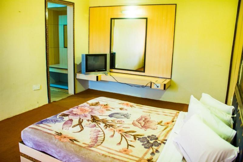 Hotel Sapphire Grand Ooty Exterior photo